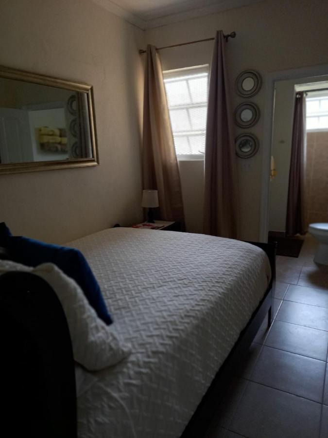 A Taste Of Paradise - Vacation Rentals Close To Us Embassy & Restaurants Nassau Kültér fotó